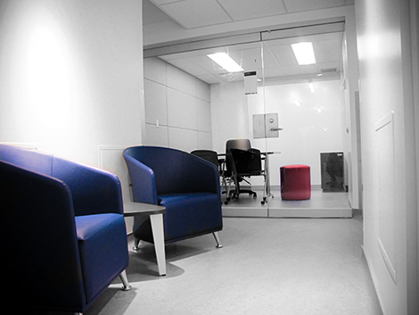 La plateforme d'innovation clinique (CLIP) offre des bureaux, des salles de conférence, des espaces de laboratoire et l'accès aux services et à l'expertise, au cœur d'un milieu hospitalier.