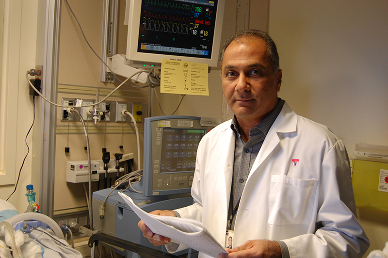 Le Dr Sam Shemie est membre du Programme de recherche en santé cardiovasculaire au long de la vie à l’Institut de recherche du CUSM