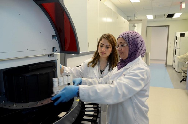 Plateforme d'histopathologie : Tiba Hijazi et Fazila Chouiali