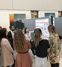 Des étudiants au premier cycle, des étudiants visiteurs et de nouveaux étudiants aux cycles supérieurs ont participé à la Journée de la recherche des étudiants d’été de l’IR-CUSM, 2019