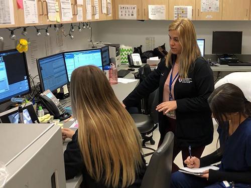 Technologues en radiologie au travail.