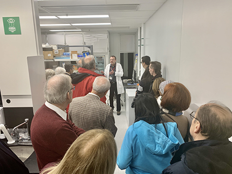Nick Bertos, PhD, explains to visitors how cancer research samples are processed and stored in the Biobank Platform (Behind the Scenes event at the Research Institute of the MUHC, November 13, 2019)