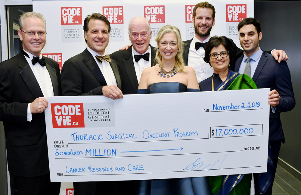 De gauche à droite : Jean-Guy Gourdeau, Dr Lorenzo Ferri, Dr David S. Mulder, Stephanie Riddell, Dr Jonathan Spicer, Veena Sangwan et Dr Jonathan Cools-Lartigue