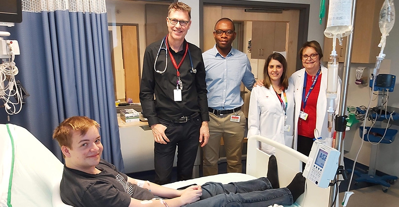 Un jeune homme de 18 ans est le premier patient canadien et le neuvième dans le monde à participer à la seconde phase d’un essai clinique pour mieux comprendre la glycogénose de type I